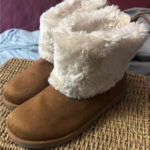 Arizona Women's Memory Foam Casual Faux Fur Boots Brown w/Cream SZ 7 1/2 M